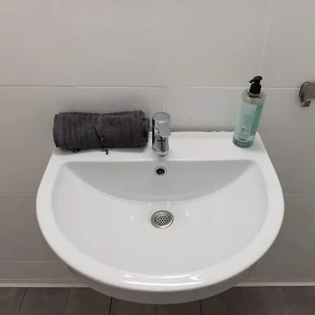 Train & - Marina - Unik Vacation Apartment Tarragona