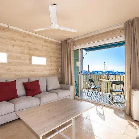 Train & - Marina - Unik Vacation Apartment *