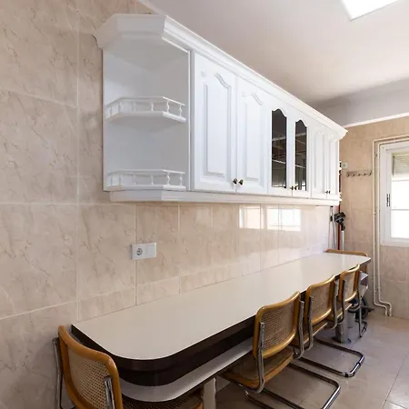 Train & - Marina - Unik Vacation Apartment