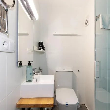 Train & - Marina - Unik Vacation Apartment Tarragona